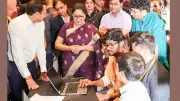 CM Rekha Gupta Urges Young Innovators to Build 'Delhi 2.0' at Mega Hackathon