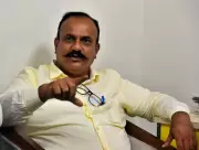 Congress Leader Slams Maharashtra's Loan Waiver as 'Fiction', Demands Immediate Farmer Relief