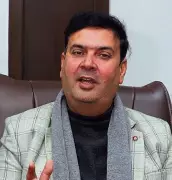 Jalandhar Mayor Issues 45-Day Ultimatum for Road Repairs Across City