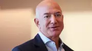 Jeff Bezos in Talks to Raise $100 Billion AI Manufacturing Fund