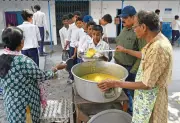 Kolkata Schools Adapt Midday Meals Amid LPG Shortage Crisis