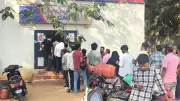 Long Queues at Bengaluru Gas Agencies as Doorstep Deliveries Stall