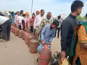 LPG Cylinder Theft in Barnala Amid Supply Crisis; Man Dies in Queue