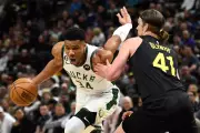 Milwaukee Bucks Face Utah Jazz Without Giannis Antetokounmpo Due to Ankle Injury