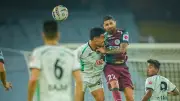 Mohun Bagan SG Crushes Mohammedan SC 5-1 to Top ISL Table with Perfect Record
