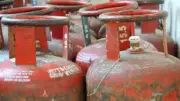 Mumbai Gas Cylinder Black Market Crackdown: 64 Filled Cylinders Seized in Worli Raid