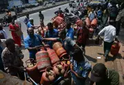 Mumbai LPG Cylinder Delivery Delays Hit 7 Days Amid Panic Buying Backlog