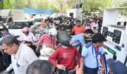 Nagpur Faces Fuel Crisis as Panic Buying Creates Long Queues at Petrol Pumps