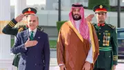 Pakistan's PM Shehbaz Sharif Engages Saudi Crown Prince Amid US-Iran Mediation Push