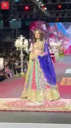 Pratibha Ranta Stuns on the Ramp, Showcases Elegant Fashion
