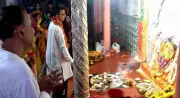 Prayagraj Temples Overflow with Devotees on First Day of Chaitra Navratri