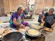 Pune Chapati Makers Plead for LPG Cylinders Amid Severe Shortage Crisis