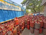 Pune Police Crack Down on Illegal LPG Transfer Amid Middle East Conflict