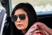 Supreme Court Stays Delhi HC Order on CBI Chargesheet Sanction Against Mahua Moitra