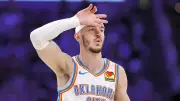 Thunder's Alex Caruso Gets Technical Foul for Blocking Shot with His Shoe