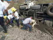 Tipper Truck Overturns in Amritsar, Damaging Multiple Cars; Driver Flees Scene