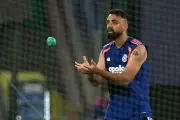 Varun Chakravarthy's Bowling Struggles Analyzed Ahead of India vs England T20 World Cup Semifinal