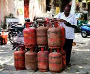 Vizag Restaurant Crisis: 40% Face Closure in 48 Hours Amid LPG Shortage