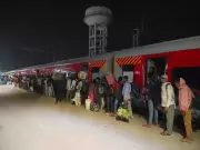 Western Railway Operates 8 Holi Special Trains from Surat, 20,000 Travel