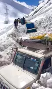 Zoji La Avalanche Rescue Operations Continue, Ladakh Administration Announces Compensation