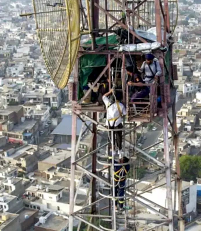 Activist Gurjeet Singh Khalsa Ends 18-Month Protest on 287-Foot Tower in Patiala