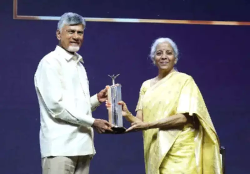 AP CM Naidu Receives Economic Times Business Reformer Award, Highlights AI-Driven Governance