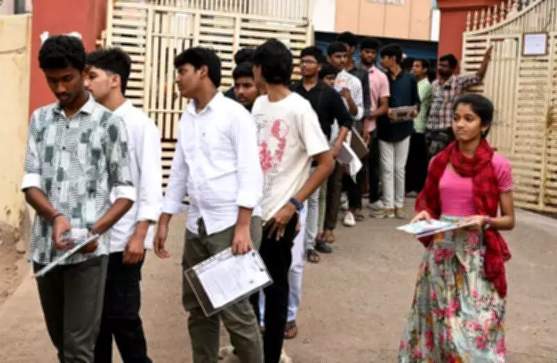 AP Government Allows Second-Year Intermediate Students to Take Improvement Exams