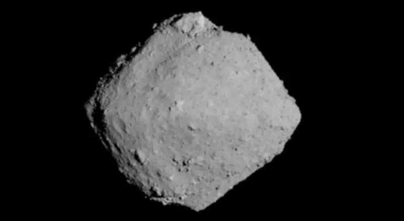 Asteroid Ryugu Samples Reveal All Five DNA Building Blocks, Hinting at Widespread Life Ingredients