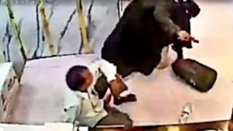 Ayodhya Jewellery Shop Robbery: Pregnant Woman in Burqa, Toy Gun Used in Heist