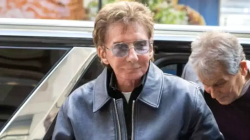 Barry Manilow Makes First Public Appearance After Lung Cancer Surgery