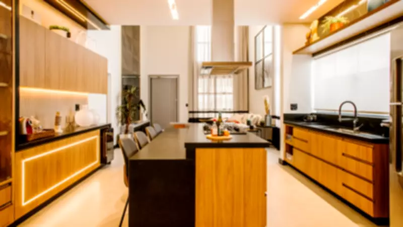 Beat Summer Kitchen Heat: Simple Cooling Tips for Comfortable Cooking