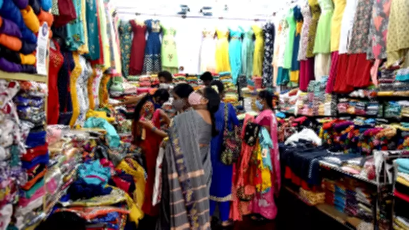 Bengaluru South Corp Cracks Down on Encroaching Vendors in Jayanagar