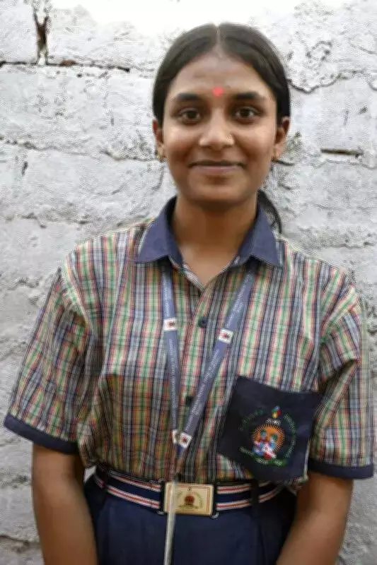 Bhopal Slum Girl Chandni Vishwakarma Tops MP Board Class 12 with 98.8%