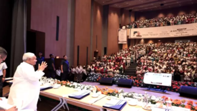 Bihar CM Nitish Kumar Distributes Appointment Letters to 4,954 New ANMs
