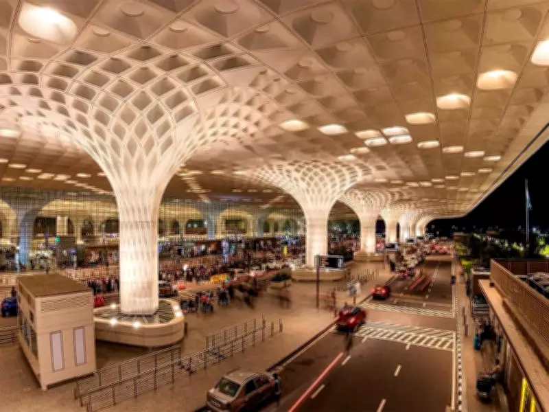 Blinkit Launches India's First In-Terminal Quick Commerce Service at Mumbai Airport