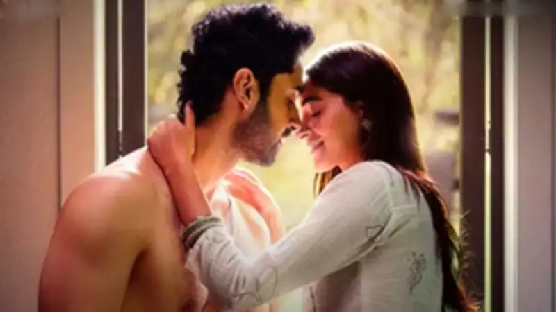 Chand Mera Dil Title Track Released, Ananya Panday-Lakshya Film Promotions Resume
