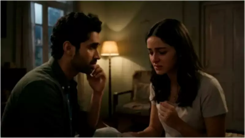 Chand Mera Dil's Second Single 'Aitbaar' Released, Ananya Panday & Lakshya Star