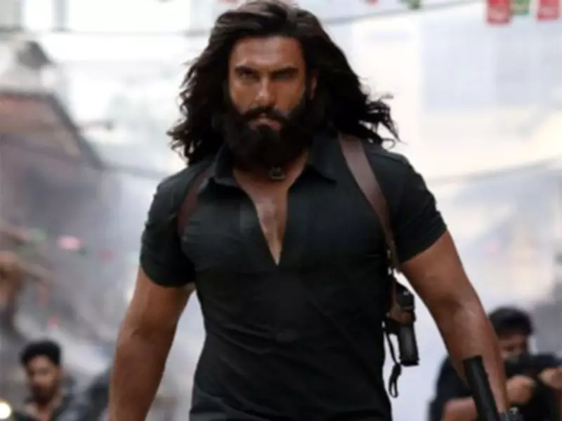 Chat Up Dhurandhar Joins Rs 3000 Crore Club, Sets New Bollywood Benchmark