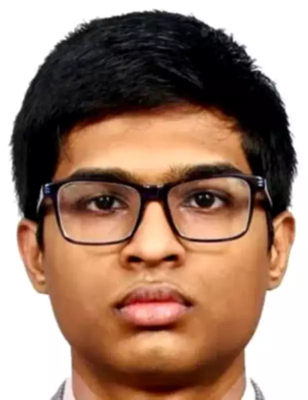 Chennai Student Thammina Girish Achieves Perfect 100 Percentile, All India Rank 10 in JEE Mains
