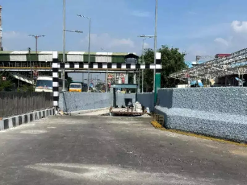 Chennai Subway Lacks Promised Pedestrian Walkway, Commuters Face Long Detour