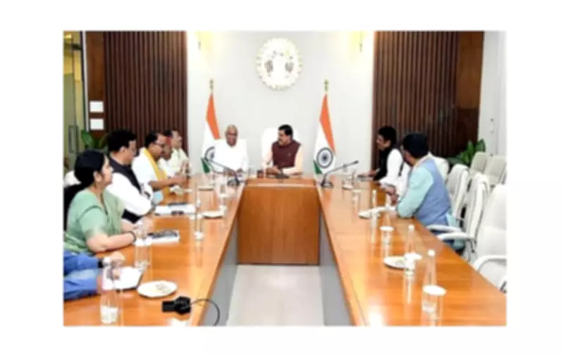 CM Dr. Yadav Assures Timely Wheat Procurement, No Shortage of Gunny Bags