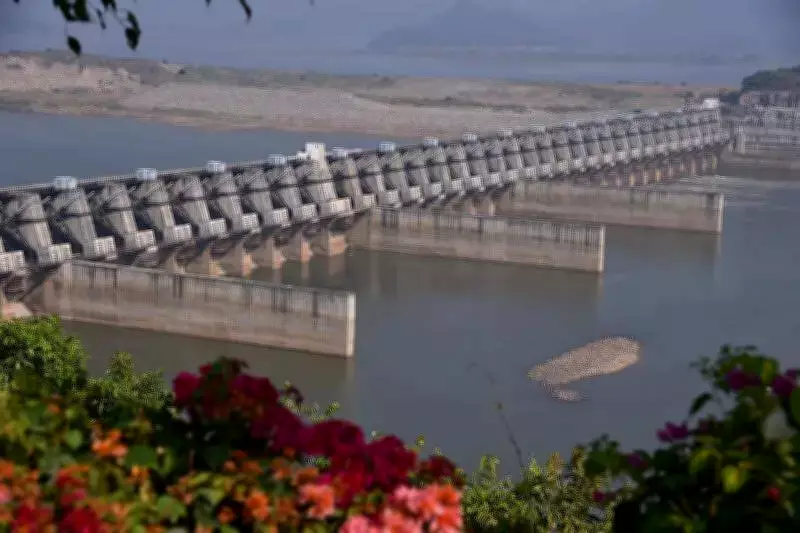 CSMRS Team Conducts Quality Tests on Soil, Rock at Polavaram Project
