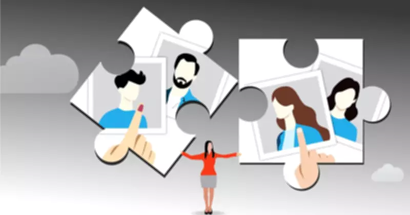 Dating Coaches Bridge the Gap in Modern Romance's Digital Maze