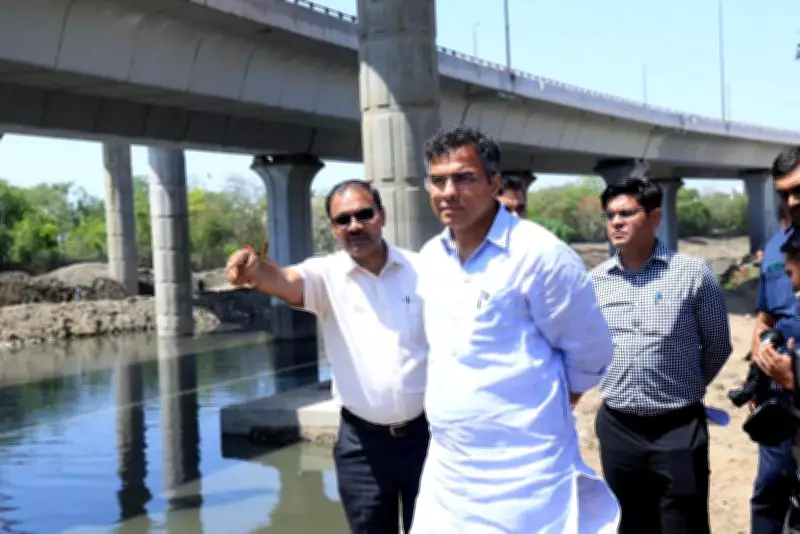 Delhi Clears 1.4 Lakh Metric Tonnes of Silt from Drains Ahead of Monsoon