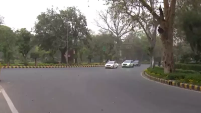 Delhi-NCR Weather Update: Dust Storm, Rain Forecast, and Moderate AQI Levels