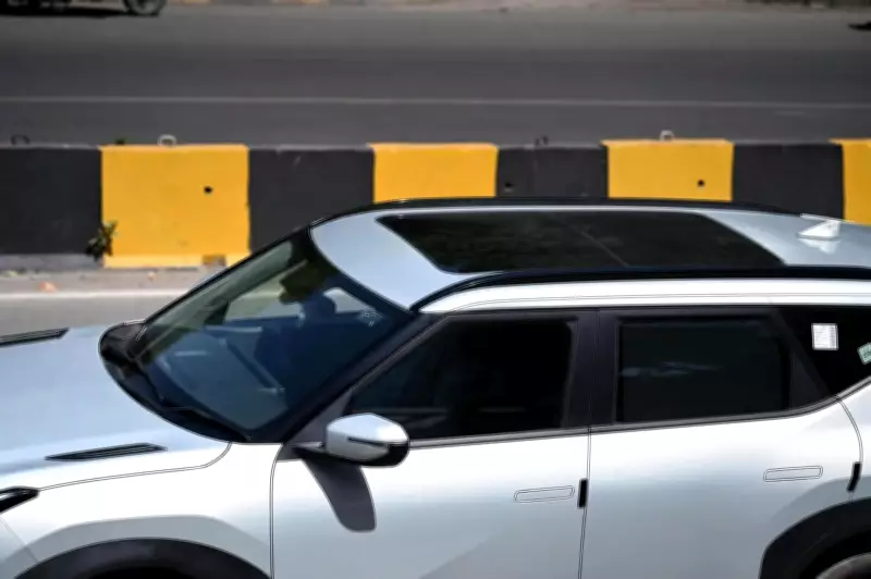 Delhi's Smart Tinted Windows: Motorists Use Remote-Controlled Films to Evade Police