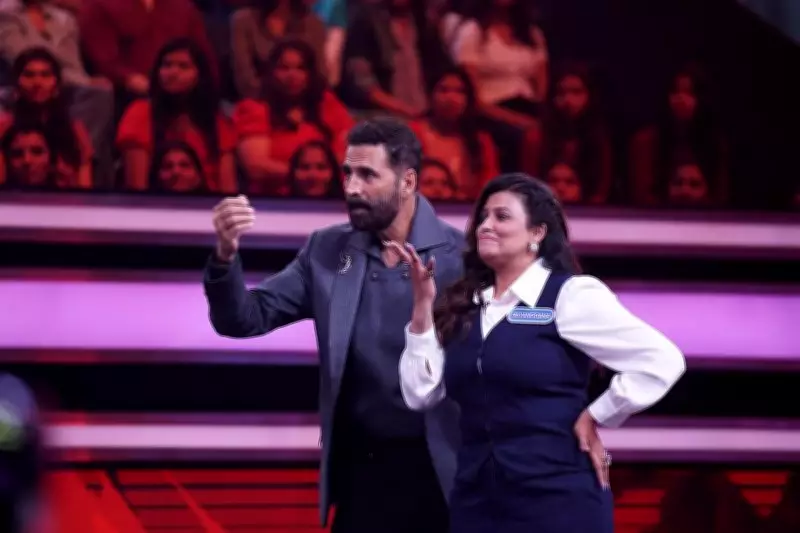 Devanggana Chauhan Spins Wheel of Fortune with Akshay Kumar