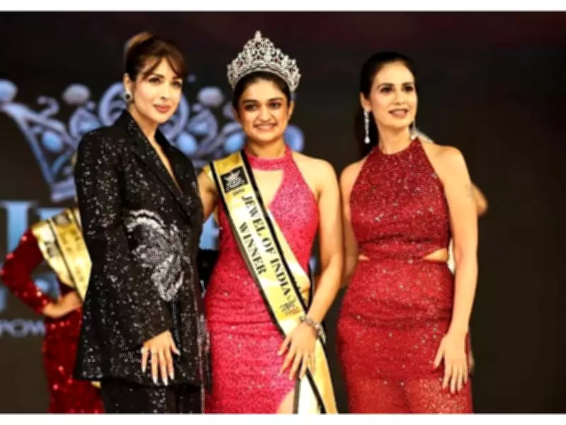 Dr. Ishita Joshi Wins Narifirst Jewel of India Season 3 Crowned by Malaika Arora