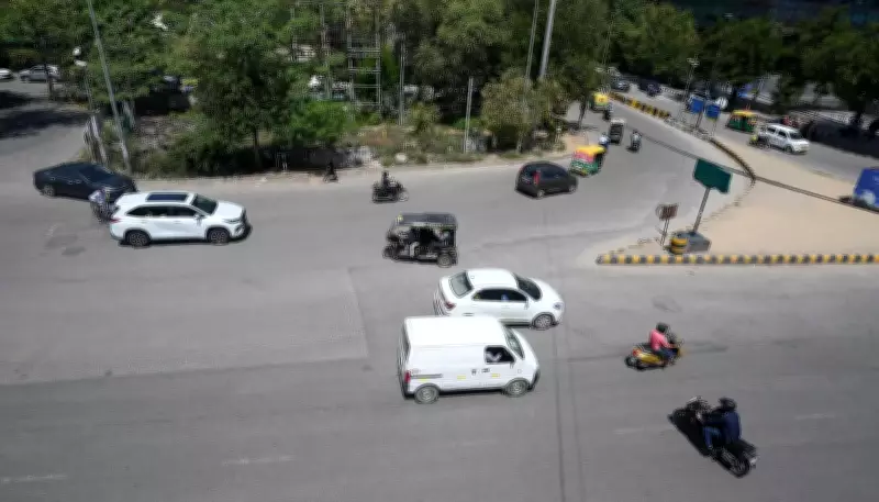 E-Rickshaws Spill onto Gurgaon Highways, Creating Chaos and Safety Risks