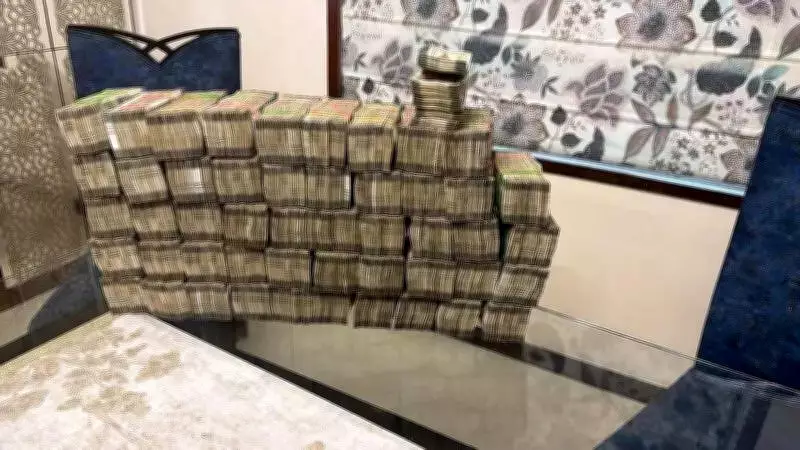 ED Raids Kolkata in Land Grab Case, Seizes Rs 1.2 Crore from Businessman